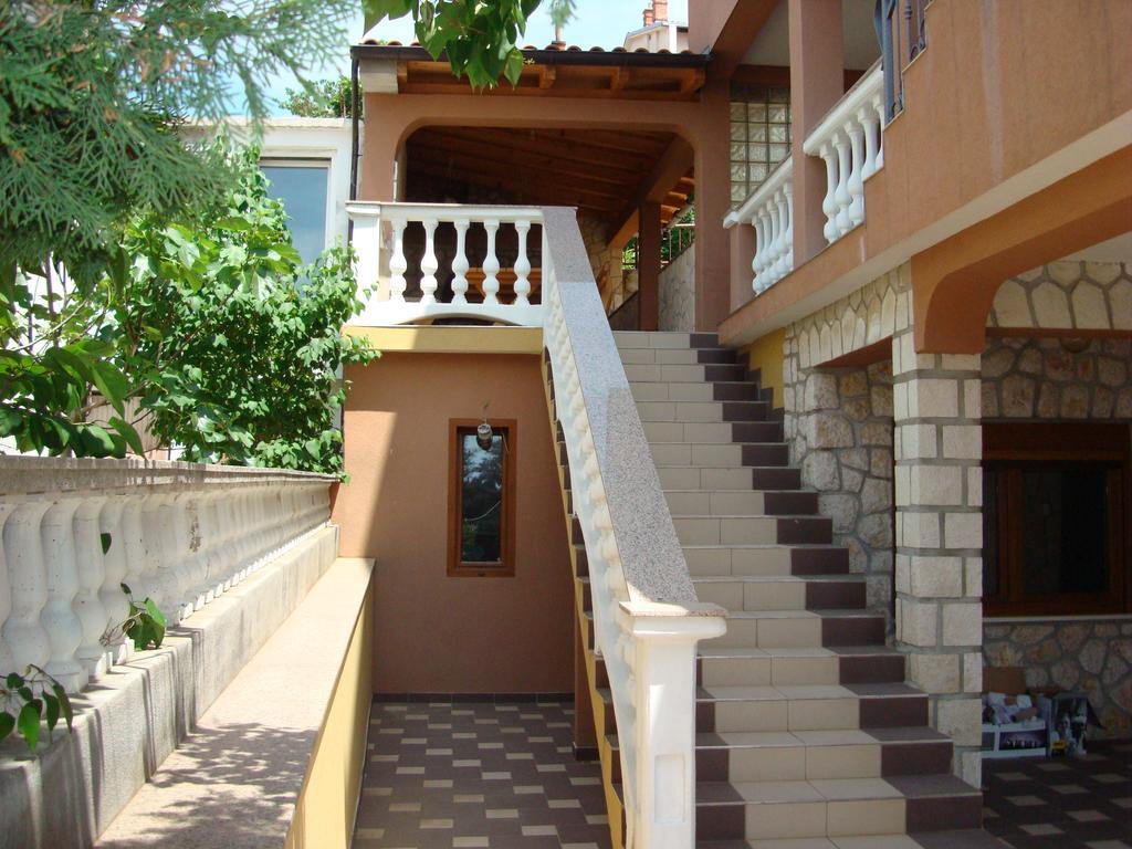 Apartments Klara Novi Vinodolski Exterior foto